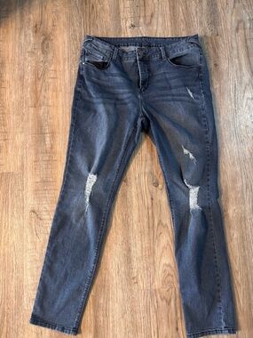 Sound/Style Distressed Mid-Rise Super Skinny Jeans Dark Wash Size 12